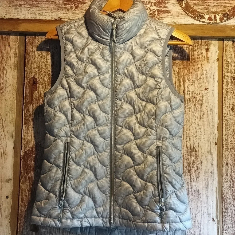 Packable quilted zipper puffer vest with pockets & packable bag size XS